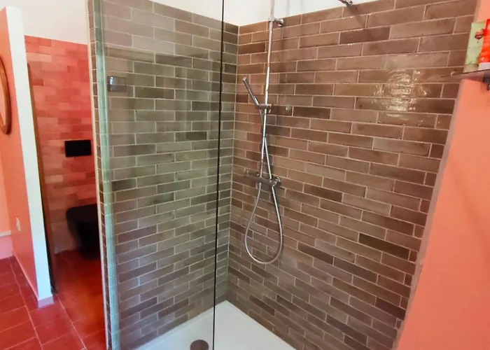 فندق مبيت وإفطار Marguerite Lunas (Herault)